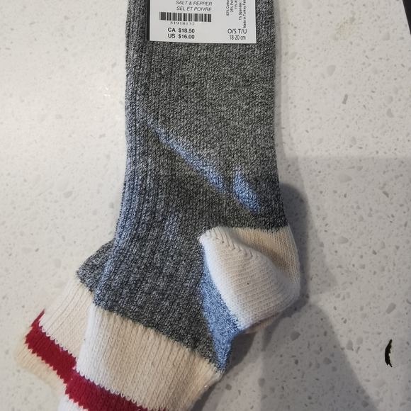 Roots socks - Picture 3 of 3
